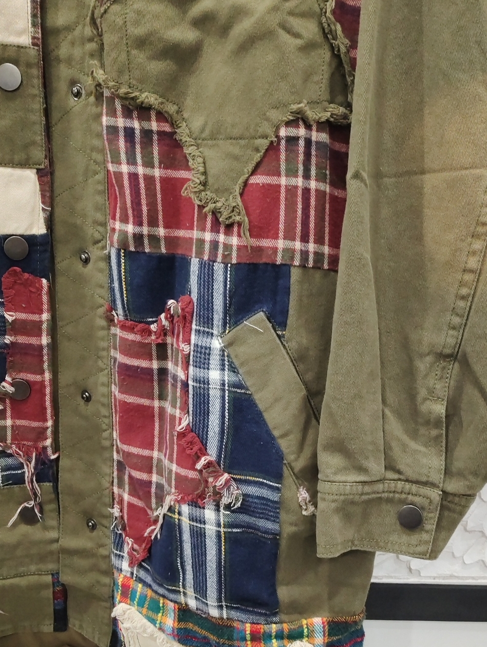 Patchwork Plaid Distressed Star Utility Jacket - Olive - Picture 3 of 10